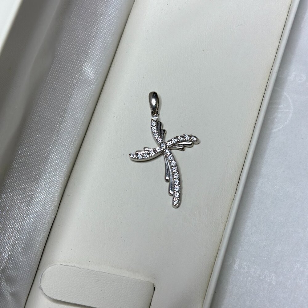 10K Solid White Gold Cross Pendant Diamonds Twist Design